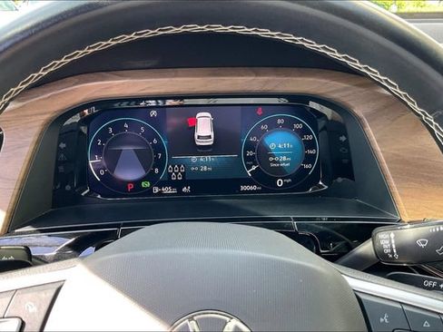 Used 2024 Volkswagen Atlas SE FWD image 19