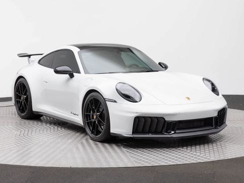 Used 2025 Porsche 911 Carrera 4 GTS AWD/4WD image 49