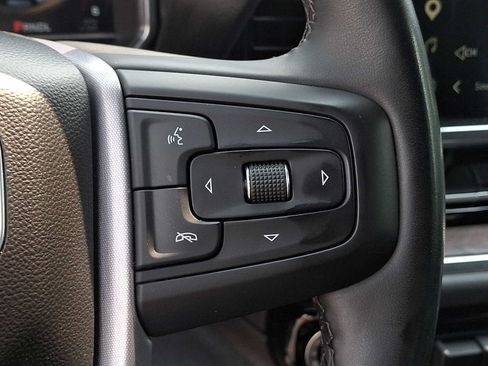 Used 2025 GMC Sierra 1500 SLT AWD/4WD image 23
