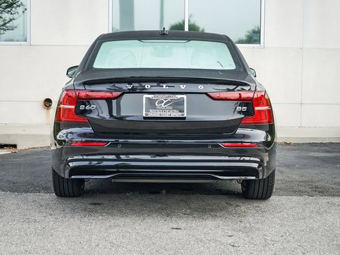 Used 2024 Volvo S60 B5 Plus image 5
