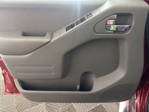 Used 2020 Nissan Frontier SV image 19