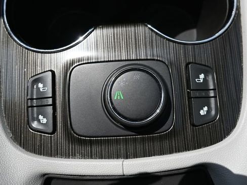 Used 2020 GMC Acadia SLT FWD image 33