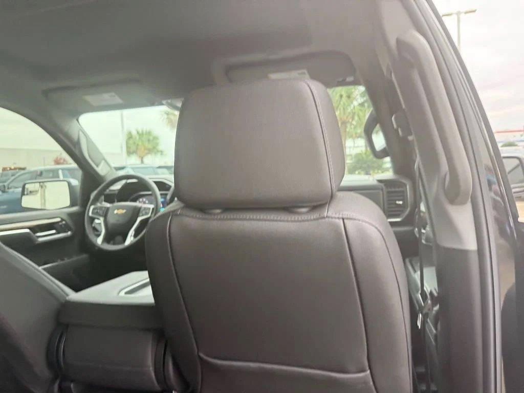 Used 2026 Chevrolet Silverado 1500 LT w/ Texas Edition Plus RWD image 38