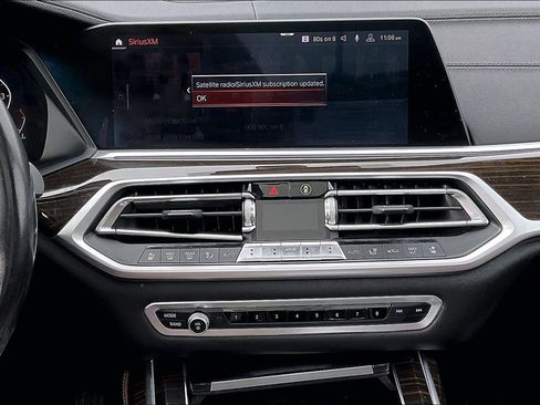 Used 2019 BMW X7 xDrive50i w/ Premium Package image 9