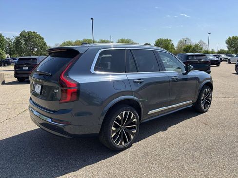 New 2026 Volvo XC90 T8 Plus w/ Protection Package Premier AWD/4WD image 5