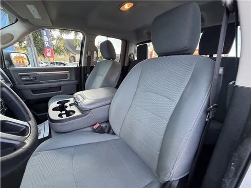 Used 2016 RAM 1500 Classic SLT image 18