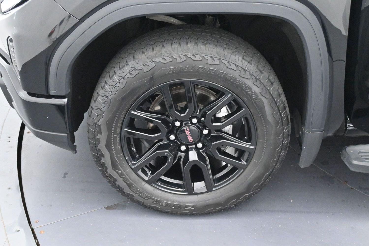 Used 2025 GMC Sierra 1500 Elevation w/ Elevation Premium Package AWD/4WD image 30