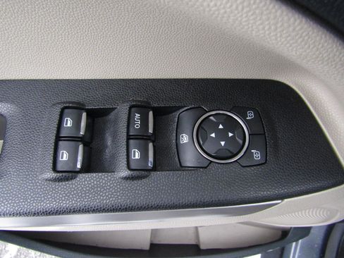 Used 2022 Ford EcoSport S image 11