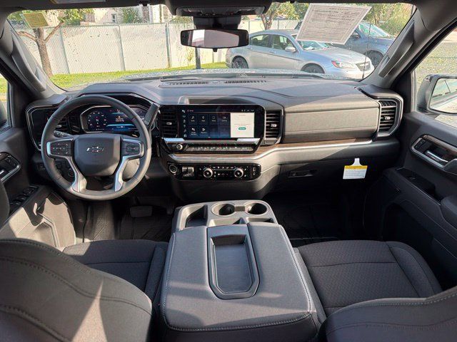 Used 2026 Chevrolet Silverado 1500 RST w/ Dark Appearance Package AWD/4WD image 13