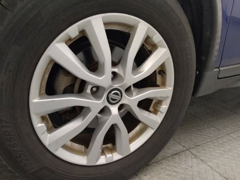 Used 2017 Nissan Rogue SV w/ SV Premium Package FWD image 31