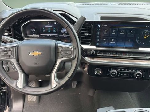 Used 2023 Chevrolet Silverado 1500 LT image 16