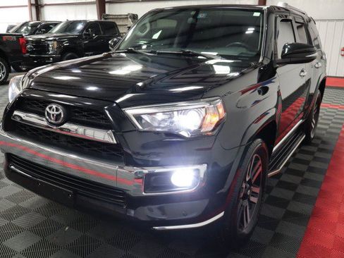 Used 2019 Toyota 4Runner Limited AWD/4WD image 22