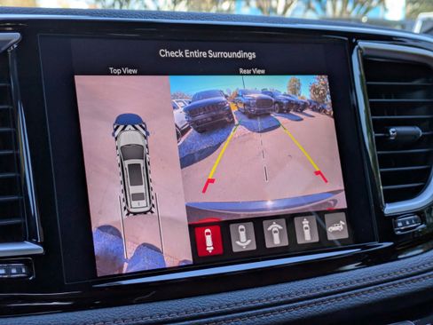 New 2026 Chrysler Pacifica Pinnacle image 25