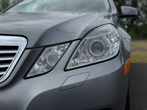 Used 2010 Mercedes-Benz E 350 Sedan image 44