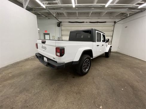 Used 2023 Jeep Gladiator Overland image 6