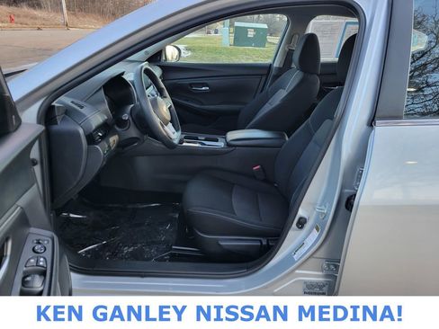 Used 2023 Nissan Sentra SV image 35