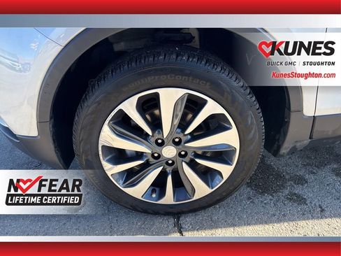 Used 2021 Buick Encore Preferred w/ Safety Package image 16