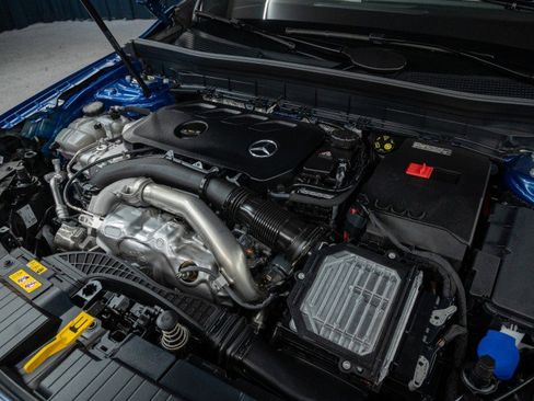 Certified 2025 Mercedes-Benz GLB 250 image 4