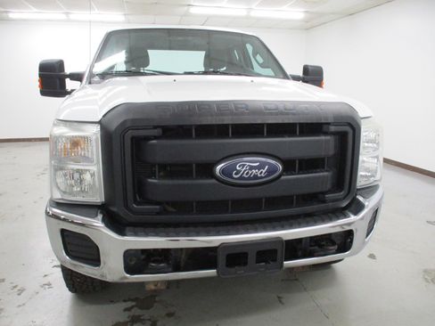 Used 2016 Ford F250 XL w/ Power Equipment Group image 9