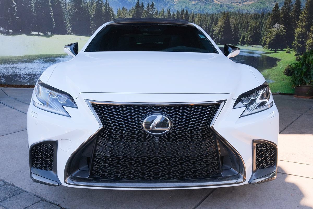 Used 2018 Lexus LS 500 F Sport w/ Performance Package RWD image 2