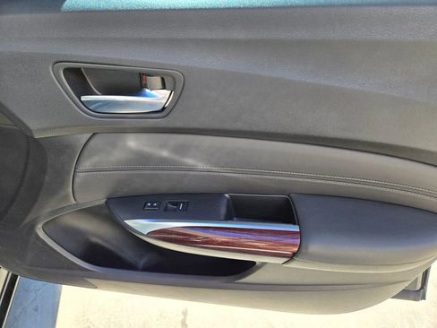 Used 2017 Acura TLX w/ Technology Package FWD image 21
