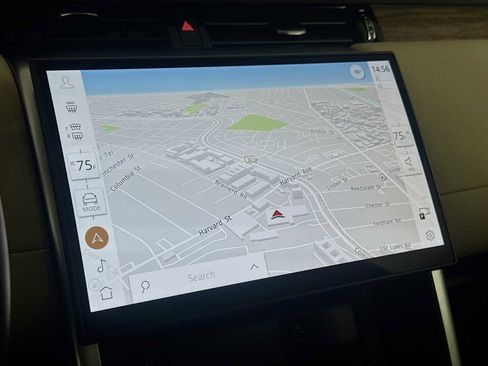 Used 2025 Land Rover Discovery Sport S image 16