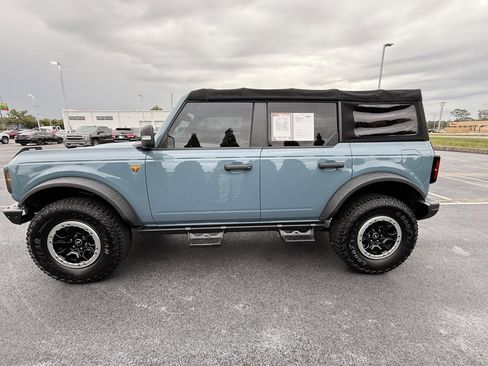 Used 2021 Ford Bronco Badlands image 5