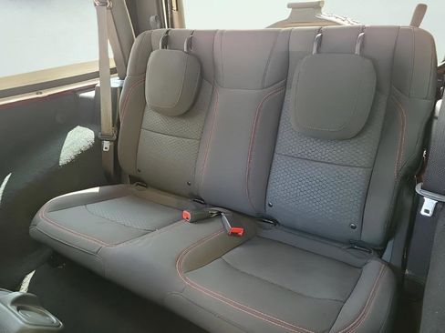 Used 2021 Jeep Wrangler Rubicon image 9