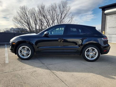 New 2026 Porsche Macan image 2