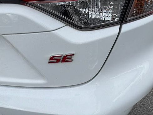 Used 2024 Toyota Corolla SE w/ SE Premium Package FWD image 13