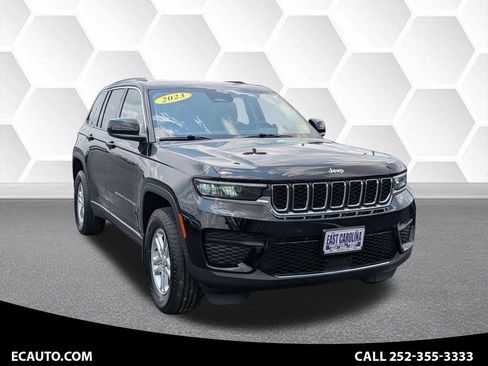 Certified 2023 Jeep Grand Cherokee Laredo w/ MOPAR Finishing Package AWD/4WD image 1