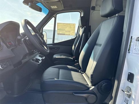 New 2025 Mercedes-Benz Sprinter 2500 image 17