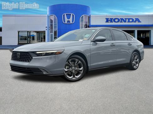 Certified 2023 Honda Accord EX-L image 2