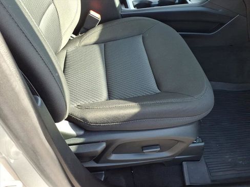 Used 2023 Ford Explorer XLT AWD/4WD image 15
