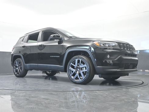 New 2026 Jeep Compass Latitude image 57