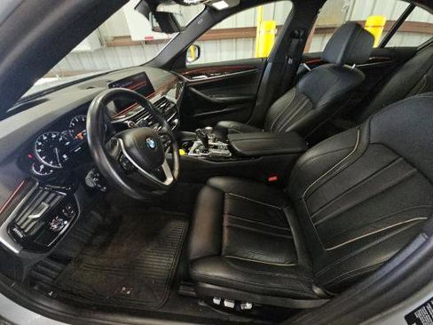 Used 2019 BMW 540i xDrive w/ Convenience Package AWD/4WD image 3