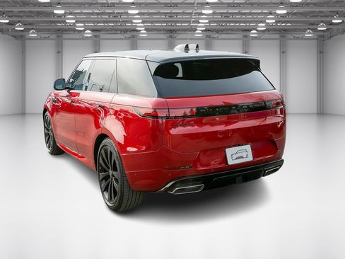 New 2025 Land Rover Range Rover Sport Dynamic SE image 3