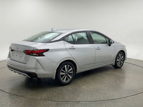 Used 2025 Nissan Versa SV image 9