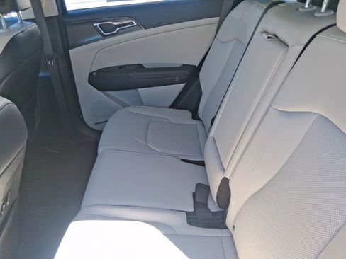 Used 2023 Kia Sportage EX FWD image 14