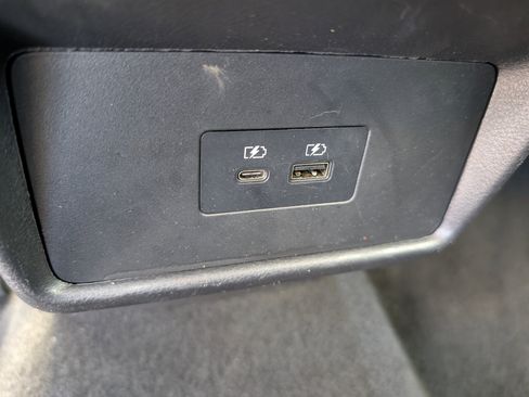 Used 2023 Nissan Rogue SV image 15