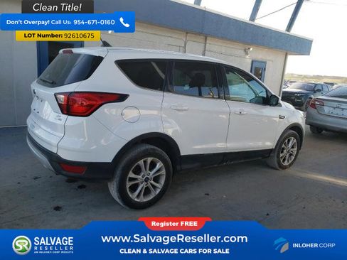 Used 2019 Ford Escape SE AWD/4WD image 4
