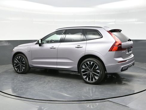 New 2026 Volvo XC60 T8 Ultra w/ Climate Package AWD/4WD image 4