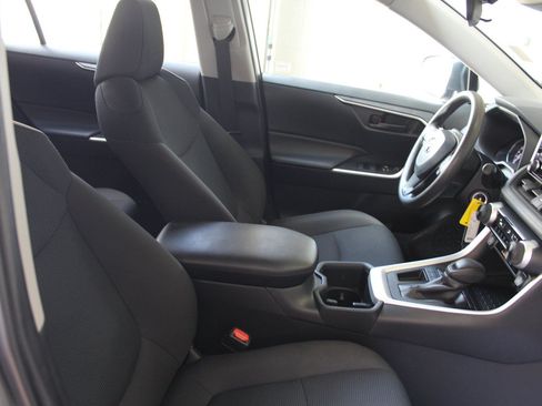 Used 2024 Toyota RAV4 LE FWD image 21