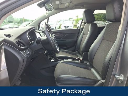 Used 2020 Buick Encore Preferred w/ Safety Package AWD/4WD image 2