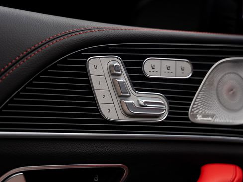 Used 2025 Mercedes-Benz GLE 53 AMG 4MATIC Coupe w/ AMG Night Package image 63