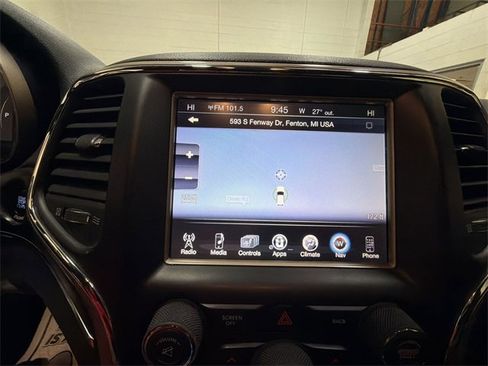 Used 2015 Jeep Grand Cherokee Limited image 18