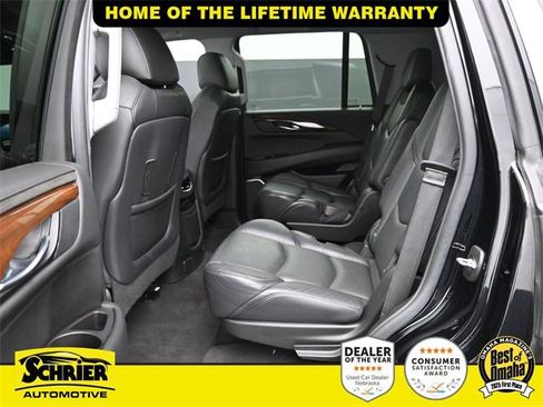 Used 2020 Cadillac Escalade Premium Luxury image 37