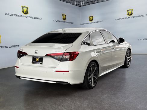 Used 2023 Honda Civic Touring image 3