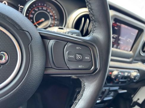 Used 2022 Jeep Wrangler Sport AWD/4WD image 30