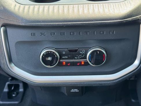 Used 2025 Ford Expedition Max Platinum AWD/4WD image 15